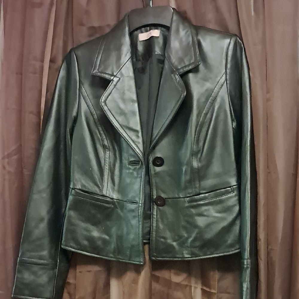 Black Leather Jacket. Short Bodice.